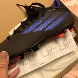 NWT kids Adidas Soccer cleats! (Size 3)